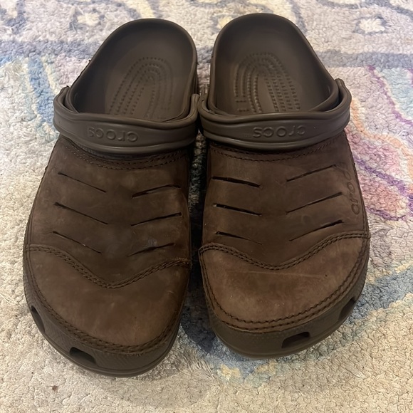 Vintage leather “dressy” crocs - Picture 2 of 6